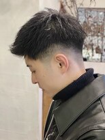 ビッケメンズヘア(Vicke Men's hair)&nbsp;フェードカットセンターパートカルマパーマニュアンスリクルート