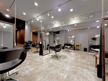サンジュウナナドシー 大宮東口店(37.0℃)の雰囲気（リラックスしてくつろげるカットブースになっております♪）