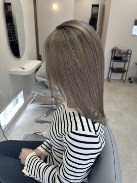 ベル サウス(BHEL south) 津久居ロレイヤーカットハッシュカット透明感カラー重めロング