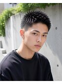 スキンフェードアップバングツーブロック刈り上げショート