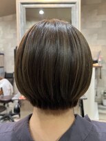 ハコ(H.A.Co) 丸みのあるコロンとしたショートスタイルです。