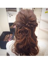 リピュア(Re:PURe)&nbsp;波ウェーブ　ハーフアップスタイル