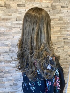 デュアリテ(dualite) ☆マットグレージュ＆ハイライト☆くせ毛風Longふんわりレイヤー