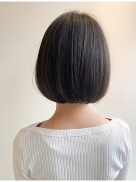 シロ(Shiro) ワンレンボブ