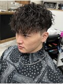 スペインカールスパイラルパーマ前下がりマッシュ