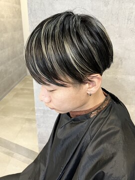 ベア(Bear) ハイライト/マッシュ/センターパート/ツイスパ