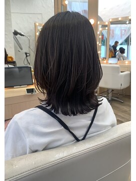 エレノア 渋谷公園通り店(Eleanor) 外ハネミディアムレイヤースタイル♪