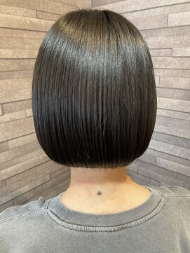 プラス ファースト ヘア(Plus 1st) うる艶ストレートボブ