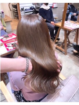 モアナ バイ ヘッドライト 三島店(Moana by HEADLIGHT) 【Moana三島】#ベージュブラウン#艶カラー#髪質改善#パーマ