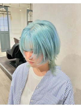 イト(ito) 派手髪特殊カラー水色髪ウルフカット関西兵庫県姫路HIRO
