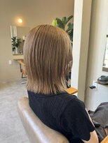 シンク(SINC)&nbsp;アッシュグレージュ切りっぱなしボブ