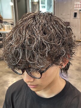 ブラック 横浜(BLUCK) 【小林千夏指名限定】 シャドウパーマ＋ハイライト