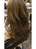 メッシュをいかしてオンアッシュベージュカラー