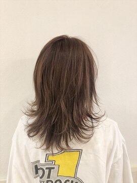 ネオリーブエム(Neolive em;) neolive em クリーミーベージュ☆☆