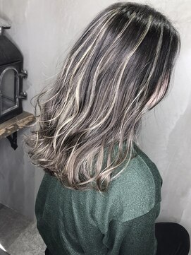 メリー(merry craftsman's factory) バキバキハイライトグレージュ！