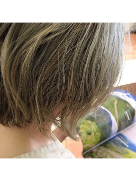 ムーサ(MUSA) グレージュ