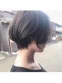 あたまのかたちがきれいになるショートとボブのあいだ