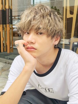 キアラ(Kchiara) ベージュ-グレージュ-ハイトーンカラー-マッシュ福岡天神佐野