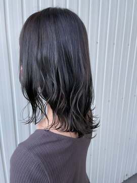 バルス(BLS) 透明感あるミディアムスタイル【藤枝/髪質改善/デザインカラー】