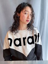 イトシテ&nbsp;ネオソバージュ×強めスパイラルパーマ【本多身和子】