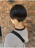 刈り上げショートヘア
