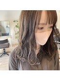 くすみすぎないベージュ/シアーグレージュ