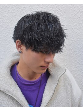 フリーク バーバーショップ 都島店(FREAK BARBER SHOP) 黒髪ツーブロックマッシュツイストスパイラルパーマ