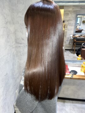 エスト(est) 髪質改善トリートメント　ストレートヘア