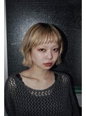 、