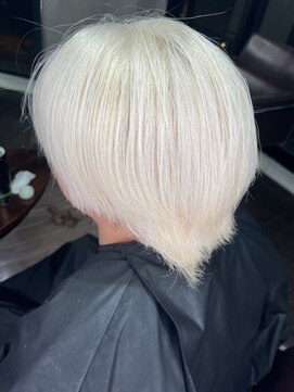 テテ(TETE) 【TETE】エデン ホワイトカラー 心斎橋×長堀橋