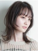 ミディアムレイヤー顔まわりレイヤーウルフカット