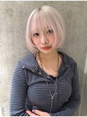 ホワイト