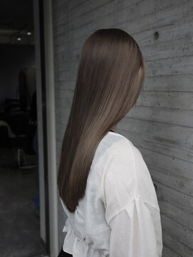 エルフィ(ELF=y) ツヤツヤな大人っぽミルクティー