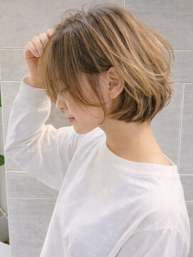キミトヘアデザインアンドスパ(Kimito Hair design&spa) ショートボブ/髪質改善/小顔/30代/40代/艶ベージュ