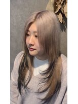 パーミル ヘア クマモト(permille ‰ hair Kumamoto)&nbsp;ホワイトベージュ×ブラック