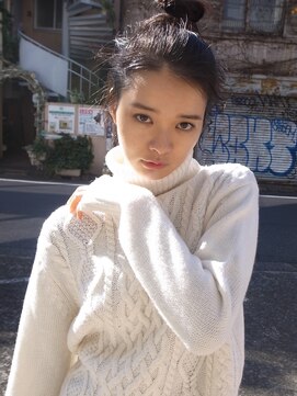 ピープル(people) 〔people〕うぶ毛を活かしたおだんごアレンジ