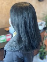 アークスヘアー&nbsp;ブルーブラック大人可愛いヨシンモリブルーブラック透明感