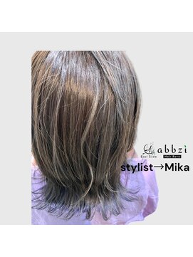 アブジーイースト(abbzi East) 〇MIKA〇 ハイライト&インナーカラー