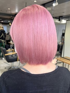 ツキ 横浜店(tuki) ダブルカラーピンクベージュベージュカラーケアブリーチミニボブ