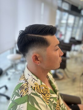 コワファースト 大分(COIFF1RST) フェードカット