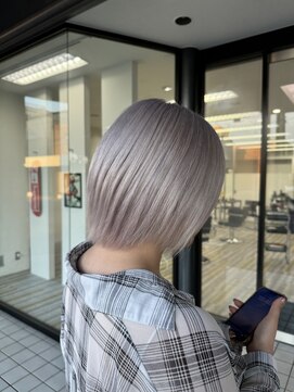 アフューズバイストゥー(Vfuse by StueW) 大人気ホワイトシルバー