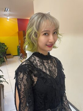 ノラ シンディ(NORA CYNDY) ベージュ×ライムデザインカラー