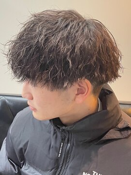 バース バイ ハピネス(BIRTH by happiness) 奈良緩め縦落ちツイストスパイラルパーマ