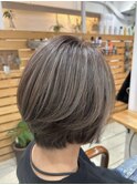 コントラストカラーで大人ダークアッシュにハイトーングレージュ