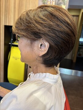 50代に似合う「頭の形が綺麗に見える」カット ショート編