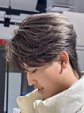 オーシャントーキョー 神戸(OCEAN TOKYO KOBE) グレージュ毛流れセンターパート