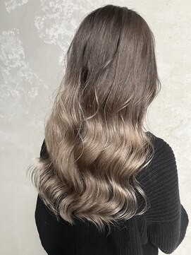 コトナ(kotona) 【グレージュヘアカラーグラデーション】ハイライト/巻き下ろし