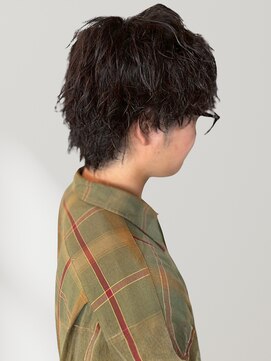 ヘアーメイク グロー(hair make grow) 波巻きスパイラルパーマ ウルフ アッシュブラウン 束感 20代