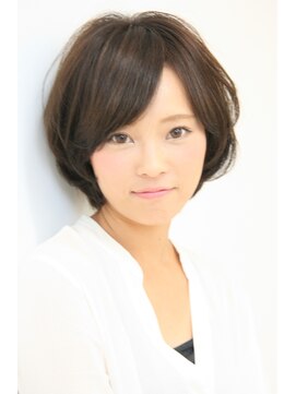レウナ 外苑前(Reuna) 【３０代４０代５０代】大人の女性に人気のひし形ボブ