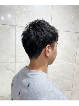 ヘアーサロン タカヒロ(Hair Salon TAKAHIRO) アップバング　刈り上げスタイル